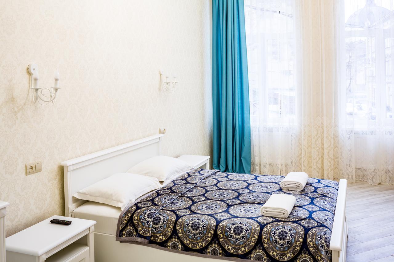 Leogrand Vip Apartments On Udatnogo 4 Lviv Exterior photo