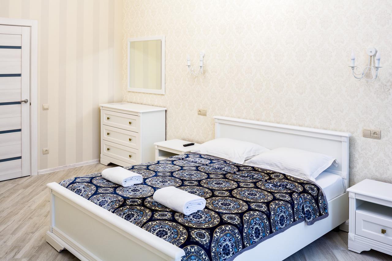Leogrand Vip Apartments On Udatnogo 4 Lviv Exterior photo